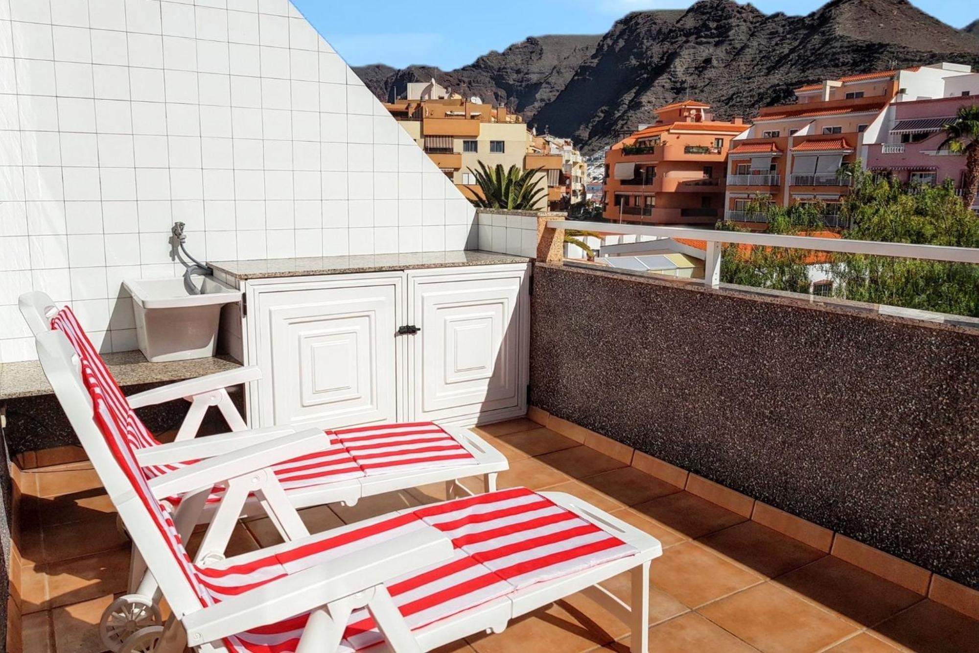 Bright Apartment In Puerto De Santiago 65 M² Terrace ภายนอก รูปภาพ