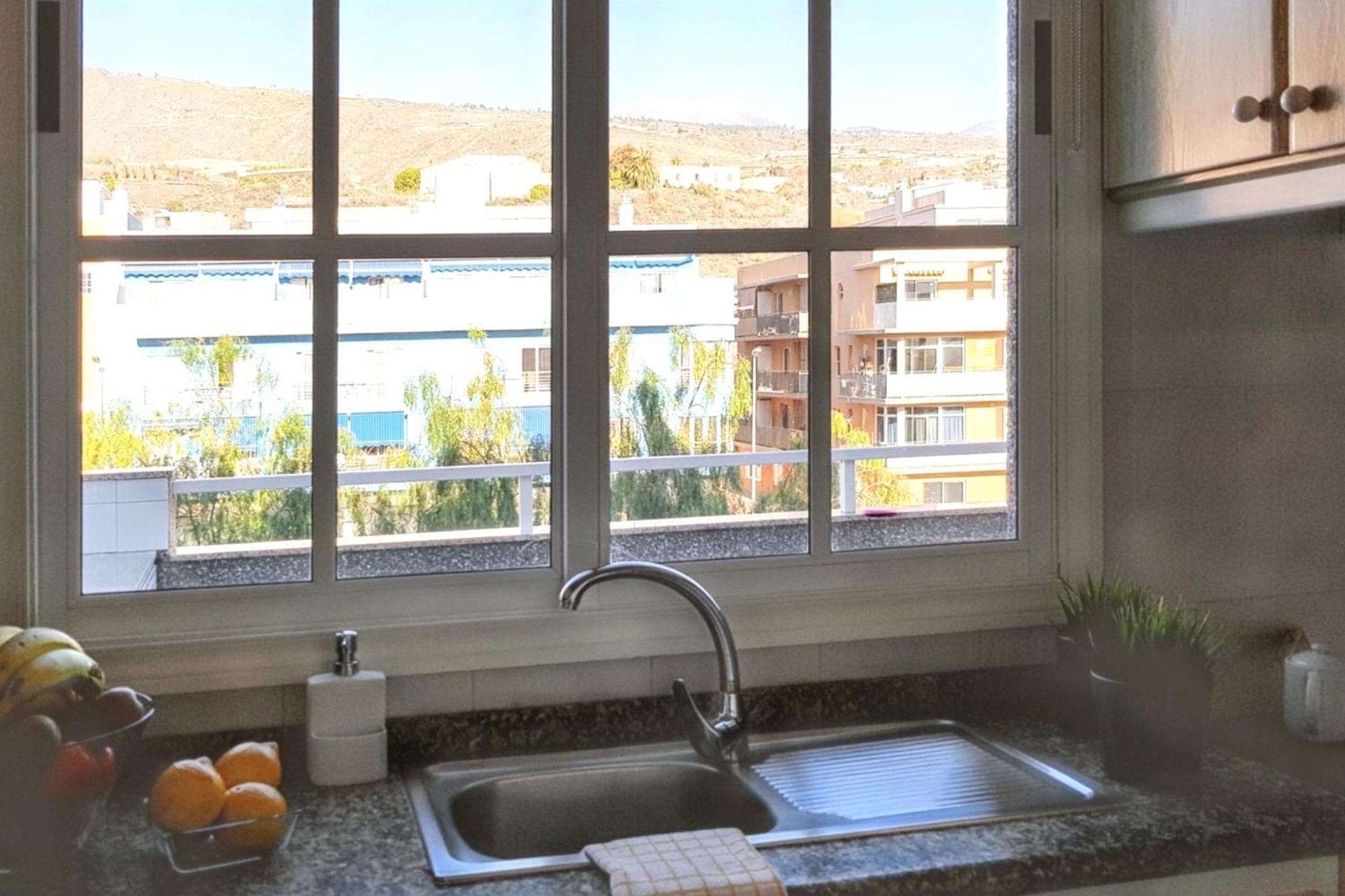Bright Apartment In Puerto De Santiago 65 M² Terrace ภายนอก รูปภาพ